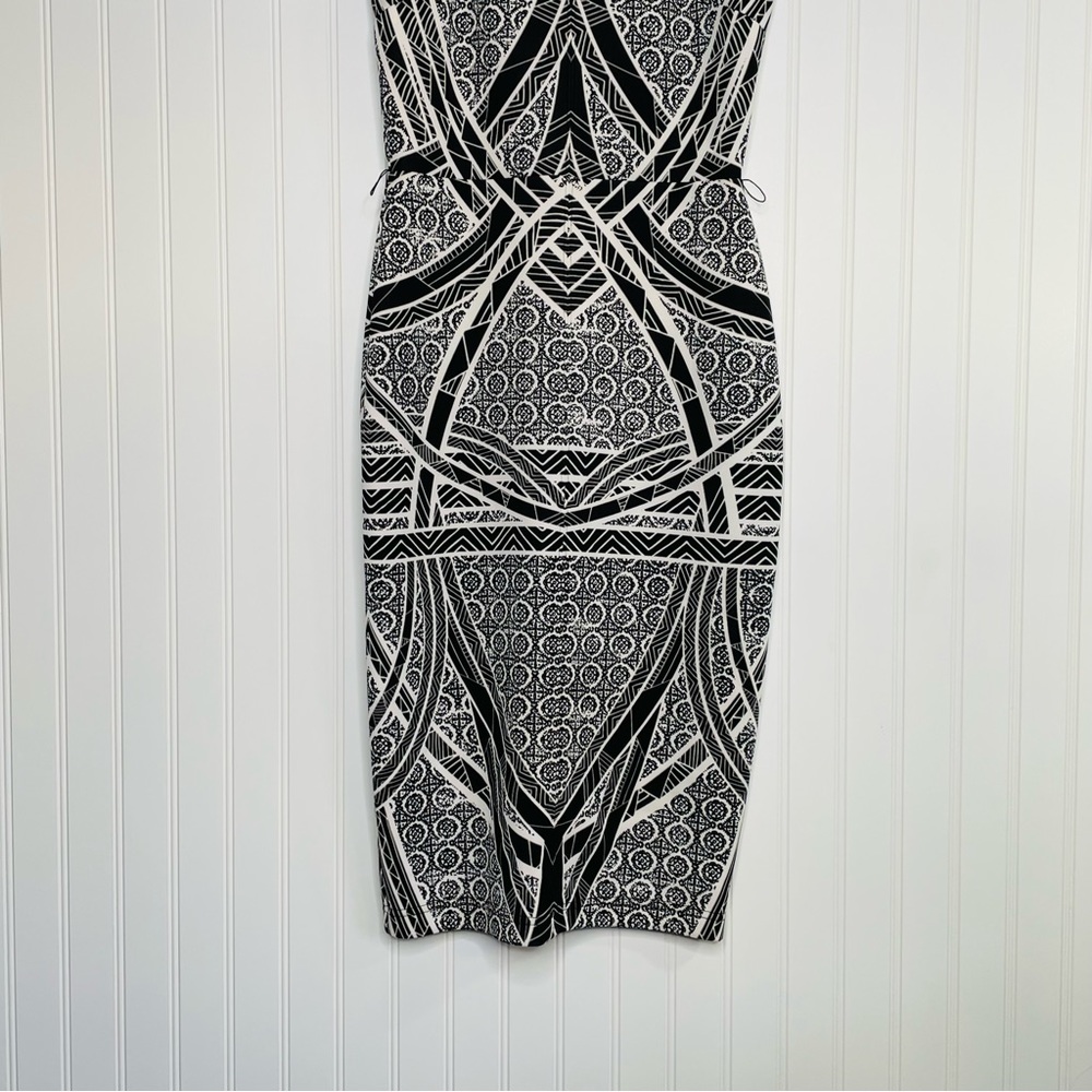bebe Geometric Racerback Bodycon Dress - Picture 3 of 8